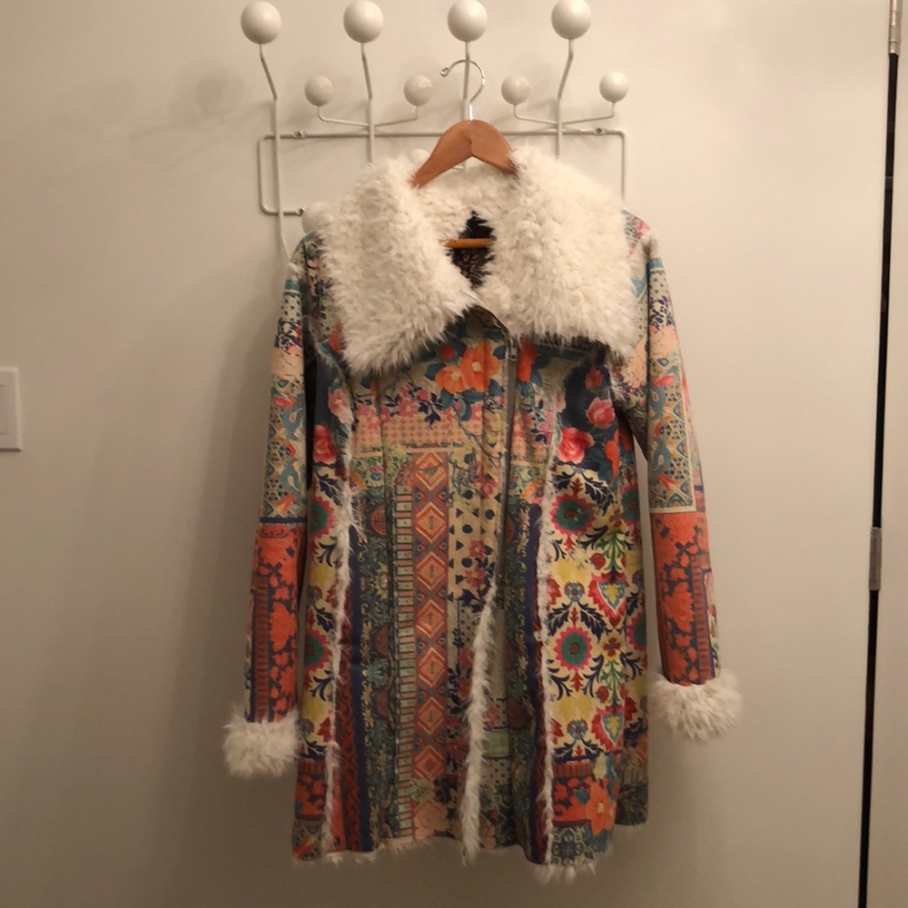 Biya by Johnny Was, faux suede coat. Bold print, plush sherpa lining, 3/4 length